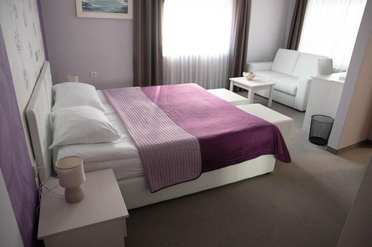 Art Hotel Slavonski Brod Exteriör bild