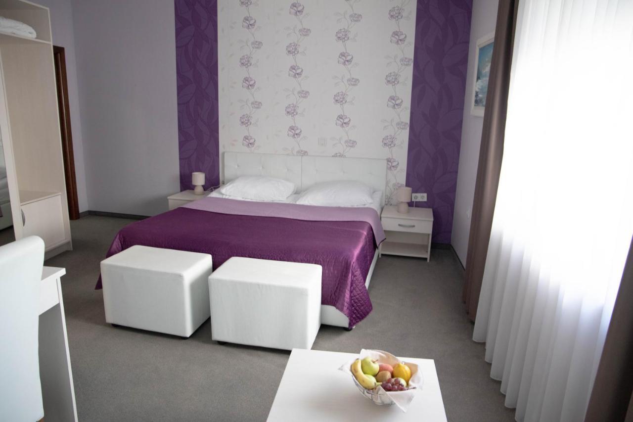 Art Hotel Slavonski Brod Exteriör bild