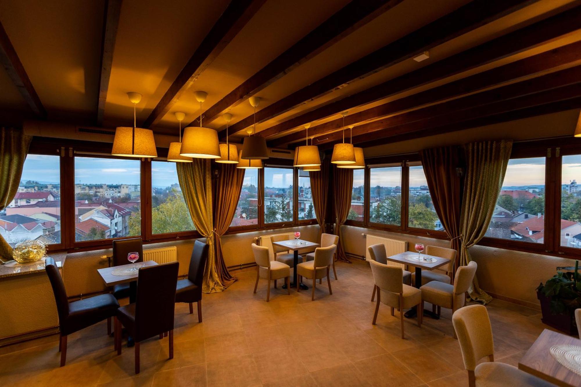 Art Hotel Slavonski Brod Exteriör bild