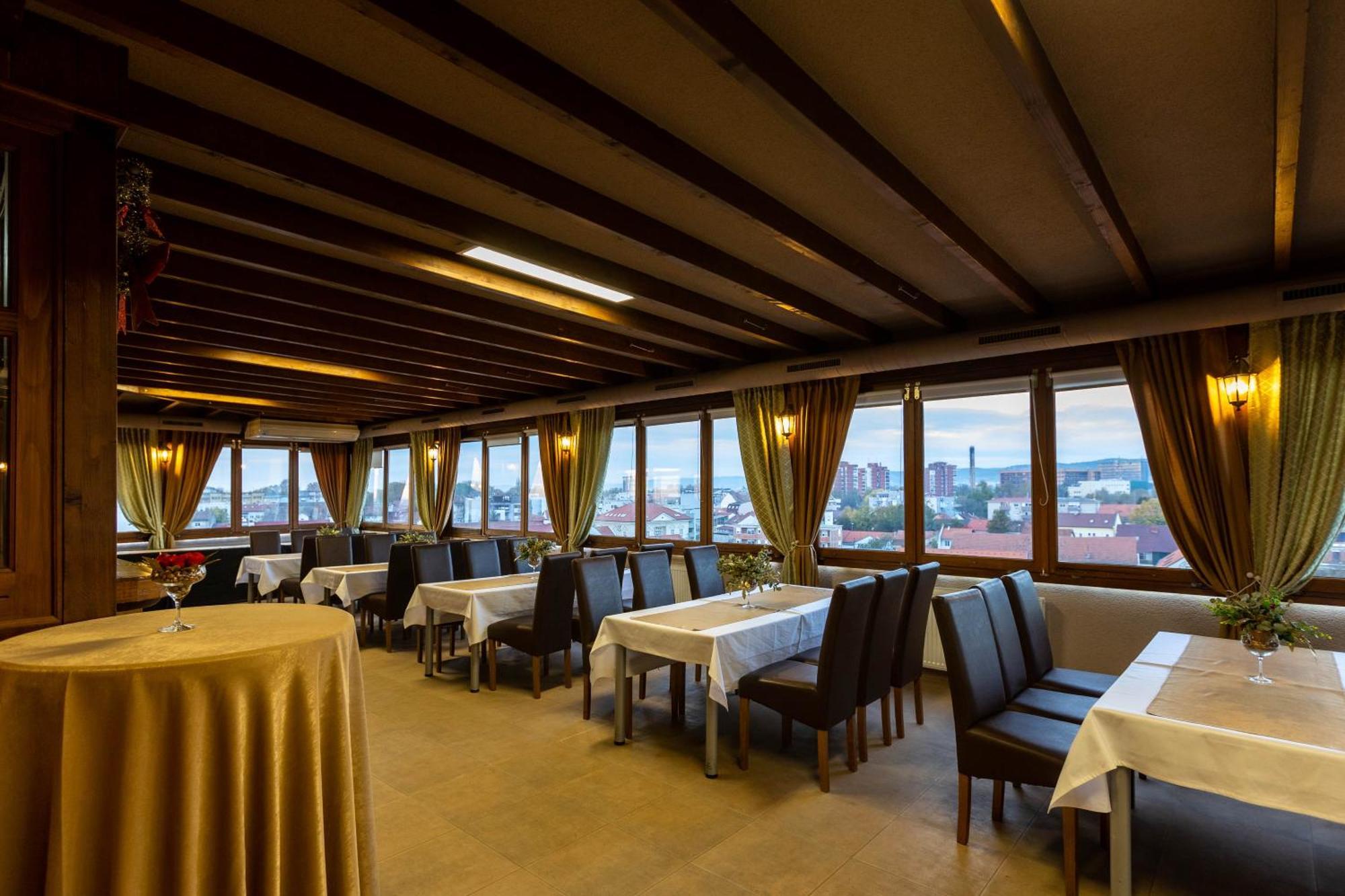 Art Hotel Slavonski Brod Exteriör bild