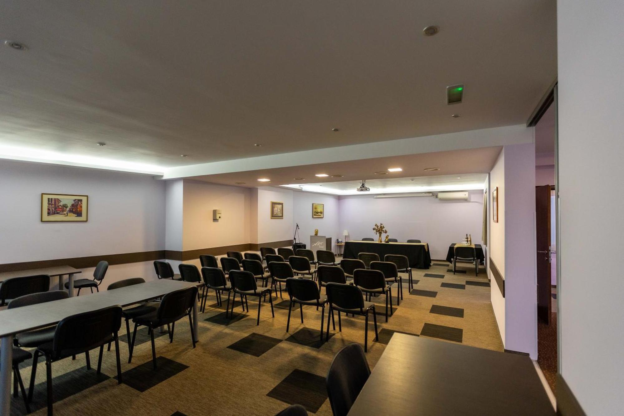 Art Hotel Slavonski Brod Exteriör bild
