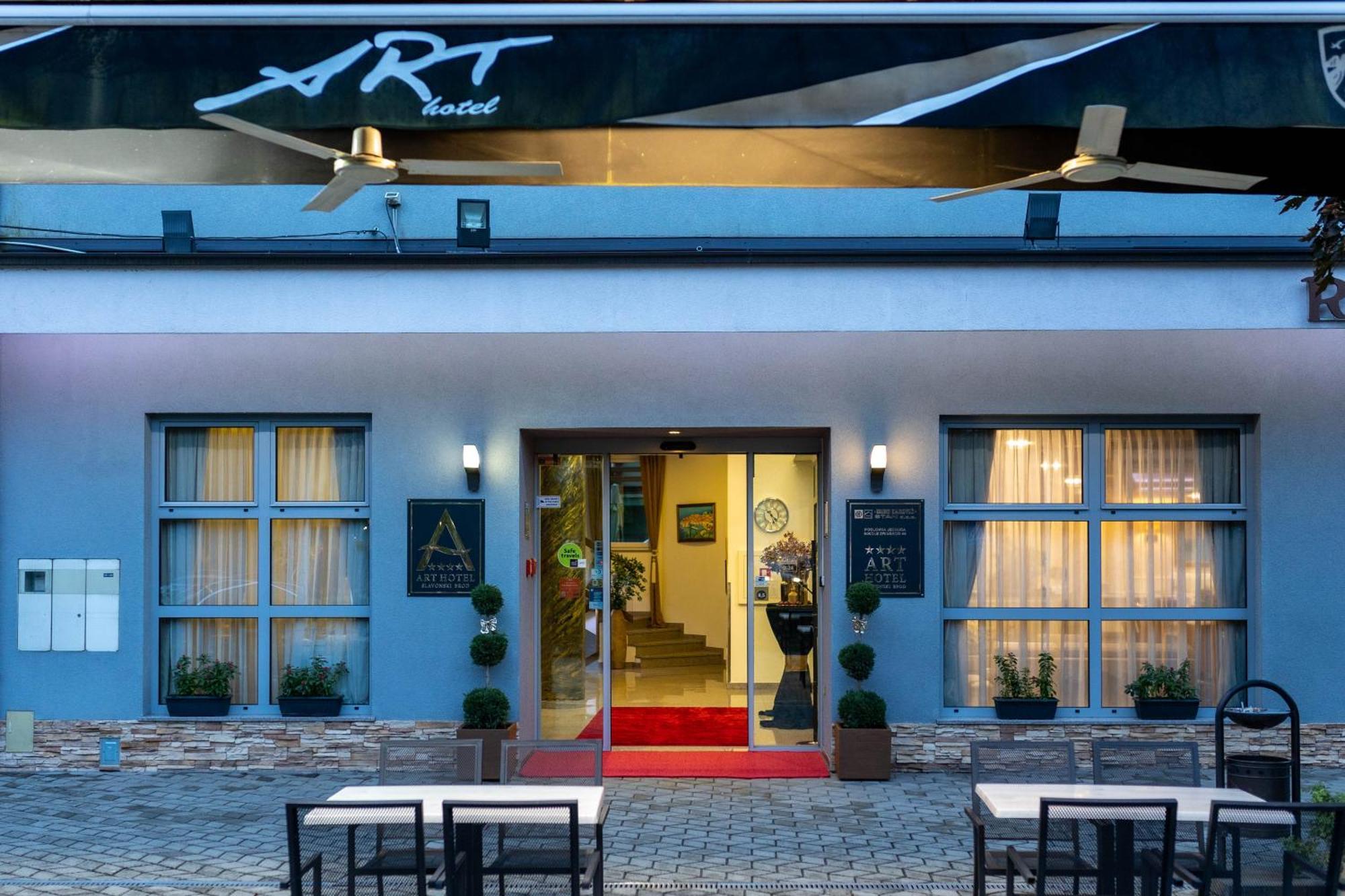 Art Hotel Slavonski Brod Exteriör bild